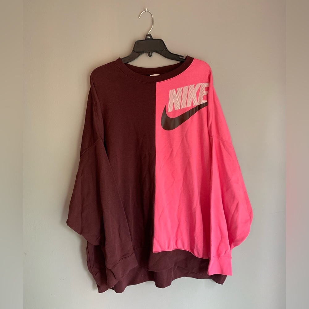 NWT Nike Sweatshirt